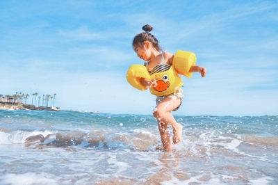 Summer Travel Checklist for Parents of Children with Hearing Aids or Cochlear Implants